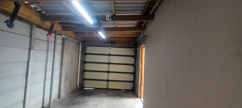 3 Bedroom Property for Sale in Pelikan Park Western Cape